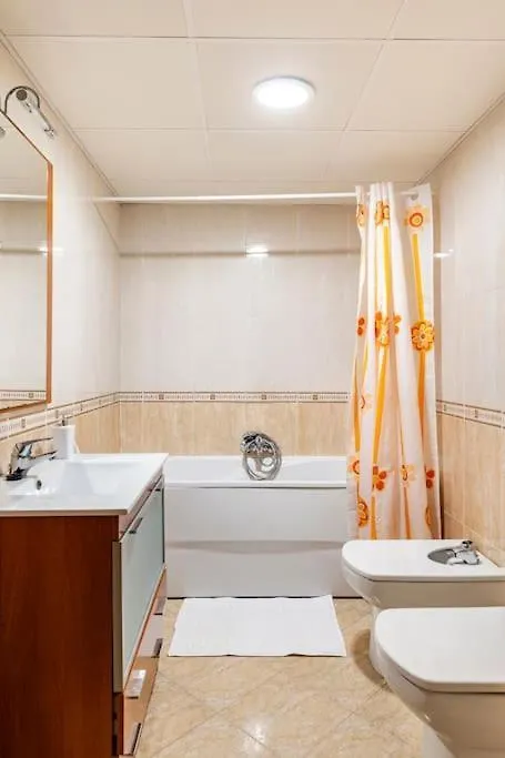 Apartamento Amplio y luminoso piso para disfrutar del centro de Málaga Espanha
