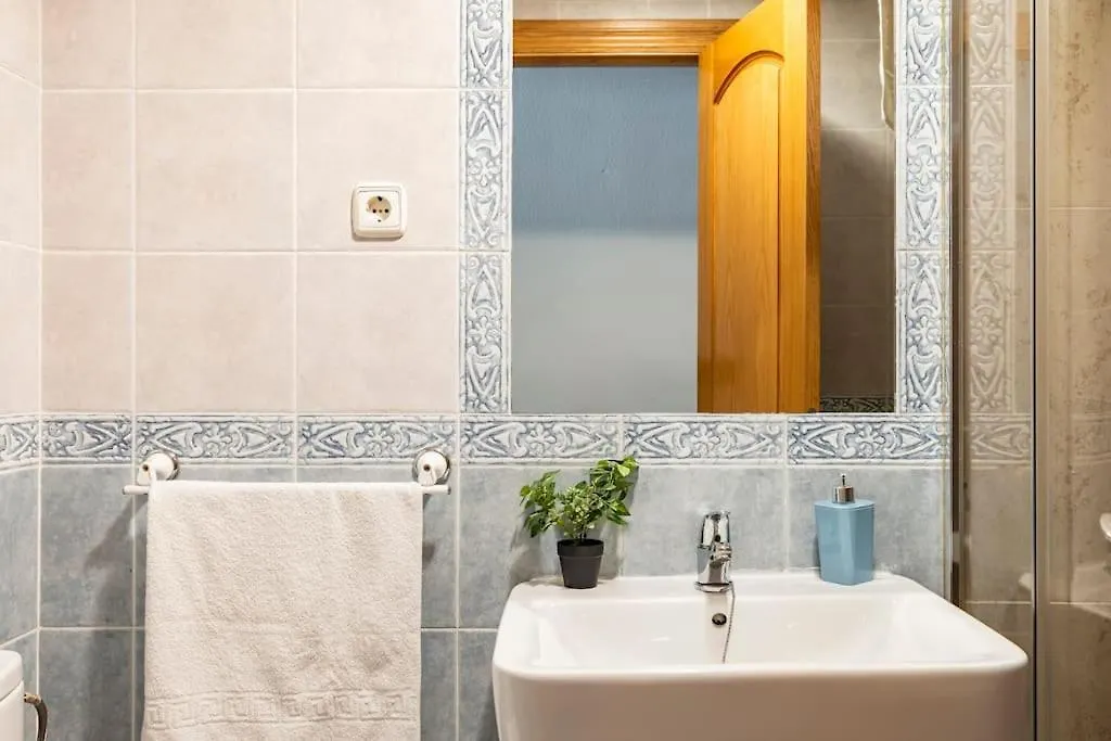 Amplio Piso Para Disfrutar Del Centro De Malaga Con Parking Gratuito Espagne