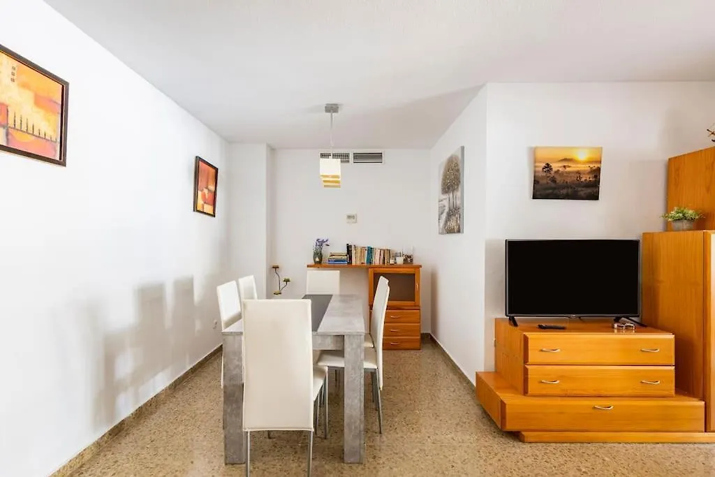 Amplio Piso Para Disfrutar Del Centro De Malaga Con Parking Gratuito
